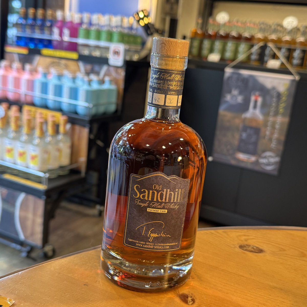 Kings_Barrel's tweet photo. 発酵に7日間もかけて、まろやかな飲み心地を実現した100%ドイツ産シングルモルト

#ポートワインカスク

書いてないですが、熟成は10年です！ https://t.co/v1LMOKg7ss