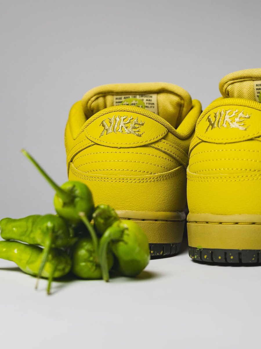uppersnkrs's tweet photo. Une nouvelle Dunk SB inspirée des piments vient de drop ! 🌶️🔥

Lien affilié : https://t.co/Tba7NTYFv8 https://t.co/1NIUYCs3hT