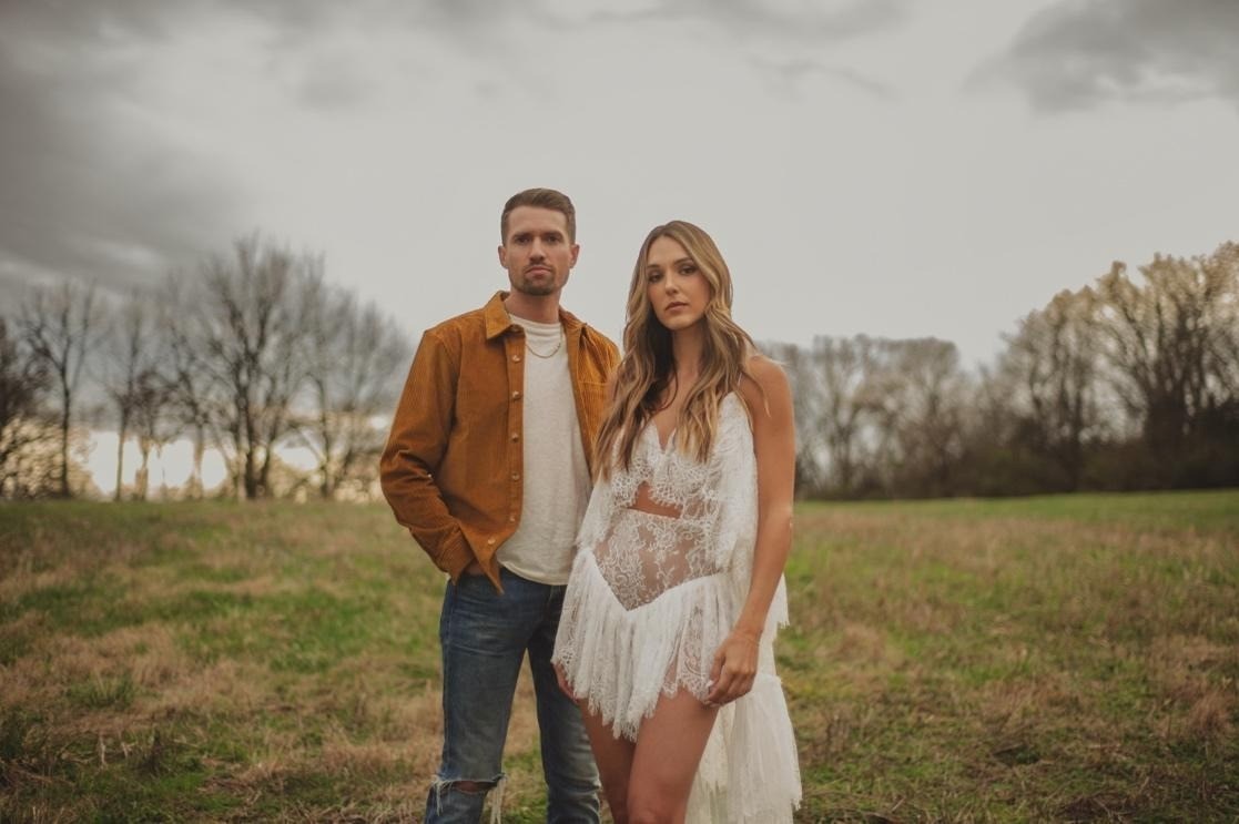 magazine_1st's tweet photo. #Smithfield – An Intoxicating Duo
https://t.co/LZuDMB2W64
#BritishCountryMusicFestival #Americana #CountryFans #CountryHarmonies #CountryDuo #millionstreams #CountryBallad #AdamWood #Contemporarycountry #acousticcountry #Countryalbum #newmusic #Americanamusic https://t.co/hEVMBhfKEY
