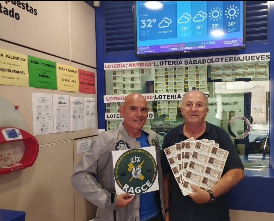 RAGCEasociados's tweet photo. LOTERÍA DE NAVIDAD RAGCE 2026

Sorteo Extraordinario de Navidad – 22 de diciembre de 2026.

🎄 Número RAGCE: 79.967 🎄

En los próximos días pondremos la información necesaria para poder adquirirlo.
@guardiacivil
#SiempreGuardiaCivil https://t.co/4Cr8gsIHM6