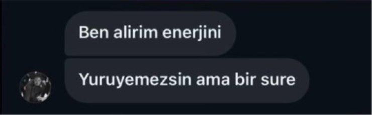 evsncan's tweet photo. durakta beklerken bütün ağırlığı yanlışlıkla uzun süre tek bacağa yükleyince https://t.co/6lqYFbSlDU