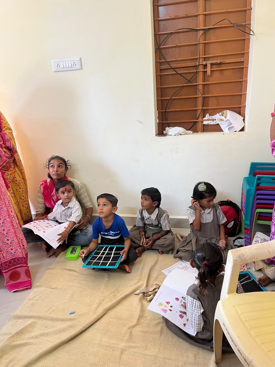 collectorkut's tweet photo. આજરોજ અબડાસા તાલુકાના બાલાચોડ મોટી ગામની મુલાકાત દરમ્યાન આંગણવાડી કેન્દ્રની મુલાકાત લીધી. કેન્દ્ર મધ્યે બાળકો માટે ઉપલબ્ધ સુવિધાઓનું જાત નિરીક્ષણ કર્યું તથા બાળકોના અભ્યાસ અને વિવિધ પ્રવૃતિઓ અંગેની માહિતી મેળવી જરૂરી સૂચનો આપ્યા.
@CMOGuj @sanghaviharsh @MLASanjaysinh https://t.co/29v5BuZsBy