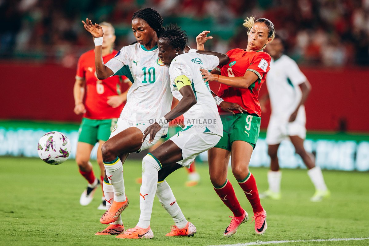 Olaotan_atilade's tweet photo. Frames from the Senegal 🇸🇳 vs Morocco 🇲🇦 clash at the TotalEnergies CAF Women’s Africa Cup of Nations Morocco 2026.

A tactical battle that ended goalless, but not short of intensity. Every challenge, every save, and every reaction added to the story of a hard-fought night in Rabat.

Grateful to be on the touchline documenting another chapter of African women’s football.

📍 Moulay El Hassan Stadium, Rabat, Morocco

📸 Olaotan Atilade

#WAFCON2026 #Morocco #Senegal #CAF #SportsPhotography #FootballPhotography #Photojournalism #OlaotanAtilade #CanonSports #WomenFootball