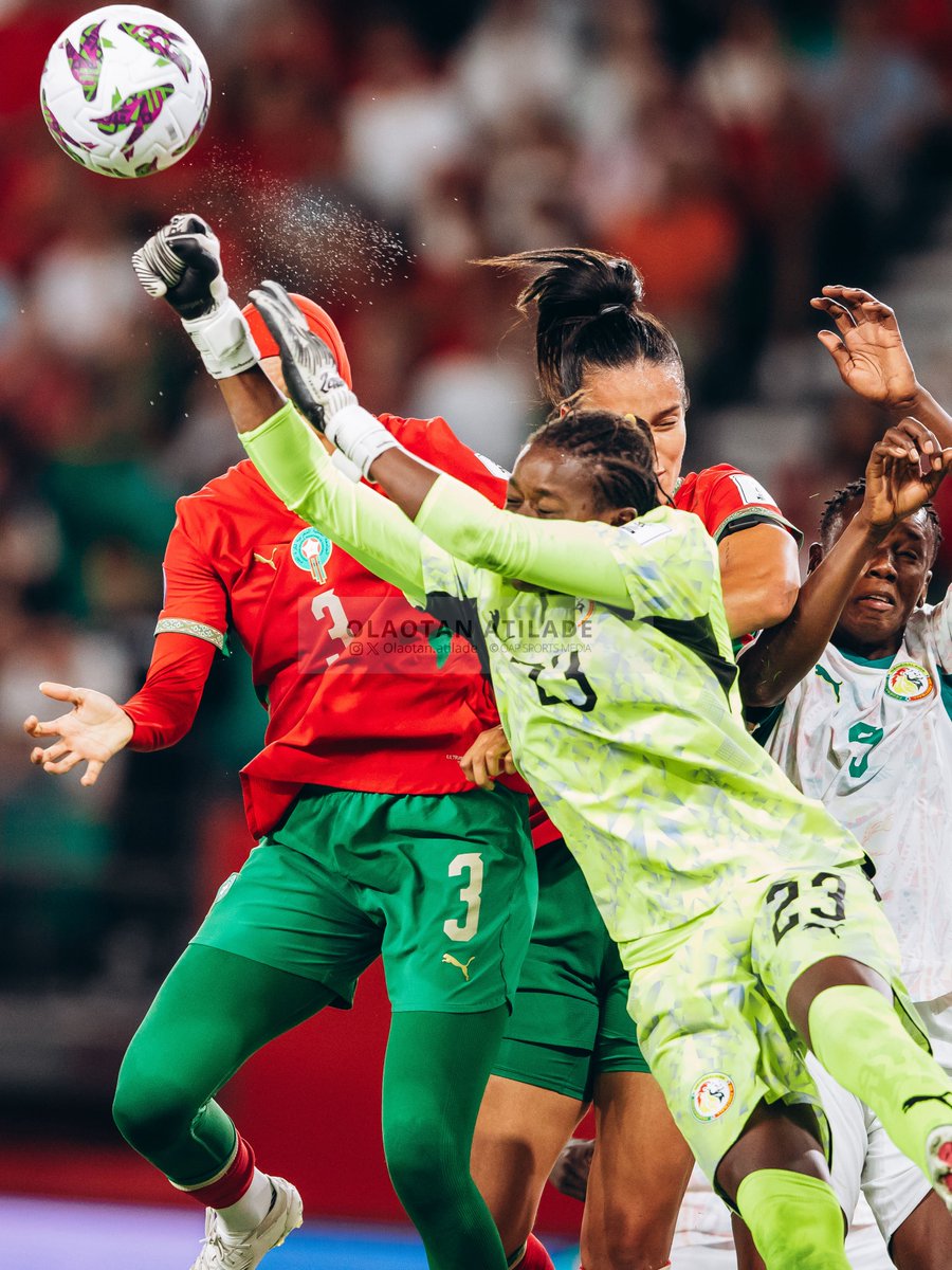 Olaotan_atilade's tweet photo. Frames from the Senegal 🇸🇳 vs Morocco 🇲🇦 clash at the TotalEnergies CAF Women’s Africa Cup of Nations Morocco 2026.

A tactical battle that ended goalless, but not short of intensity. Every challenge, every save, and every reaction added to the story of a hard-fought night in Rabat.

Grateful to be on the touchline documenting another chapter of African women’s football.

📍 Moulay El Hassan Stadium, Rabat, Morocco

📸 Olaotan Atilade

#WAFCON2026 #Morocco #Senegal #CAF #SportsPhotography #FootballPhotography #Photojournalism #OlaotanAtilade #CanonSports #WomenFootball
