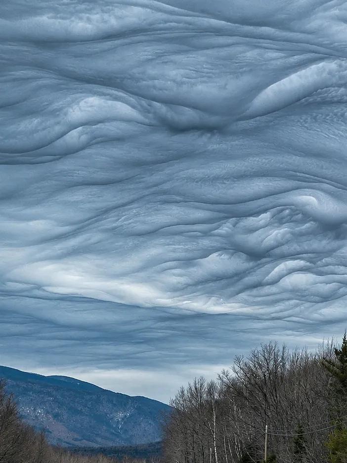 2025pics's tweet photo. The most incredible sky I've ever seen https://t.co/SycClJdT1X