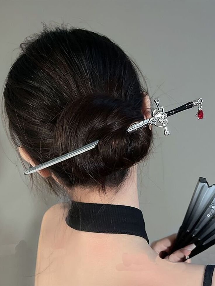 grace1bit's tweet photo. sword hair pin https://t.co/ABcWeHEBJx