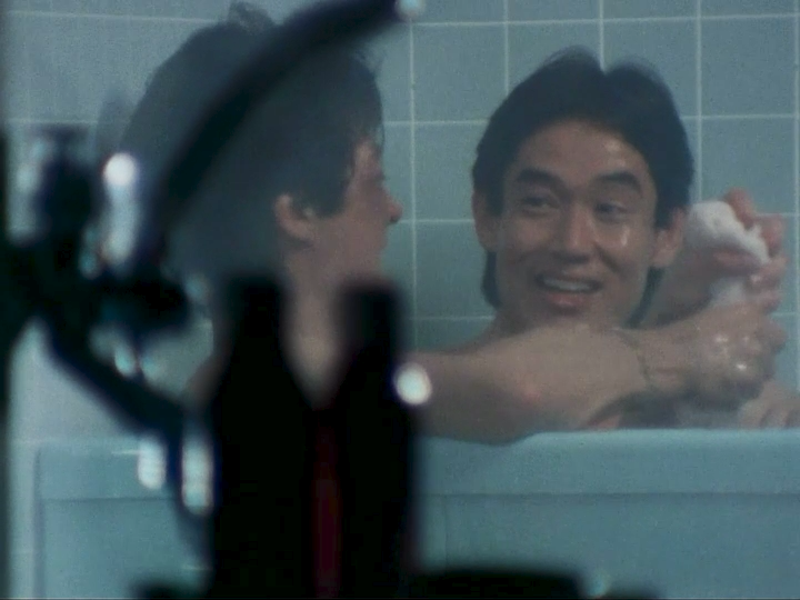 odds_kun's tweet photo. 6話は札付きの水原をぶん殴って一杯やってラグビー話で更生するちょっと法に触れるくらいが心地良い名シーンだけど滝沢家の狭い風呂に二人で入るのは違和感ありましたw
#スクール���ォーズ https://t.co/obE5GPEGZO