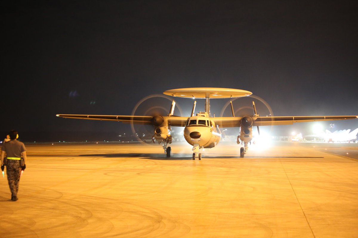 JASDF_adc_pao's tweet photo. During #PitchBlack2026 , #F35 and #E2D are conducting flight operations
To support operations, maintainers work through the night performing inspections and maintenance. 
Pilots and maintainers operate as one team to ensure mission success.

#StrongerTogether
#ExPitchBlack https://t.co/gjUiEL3VrW