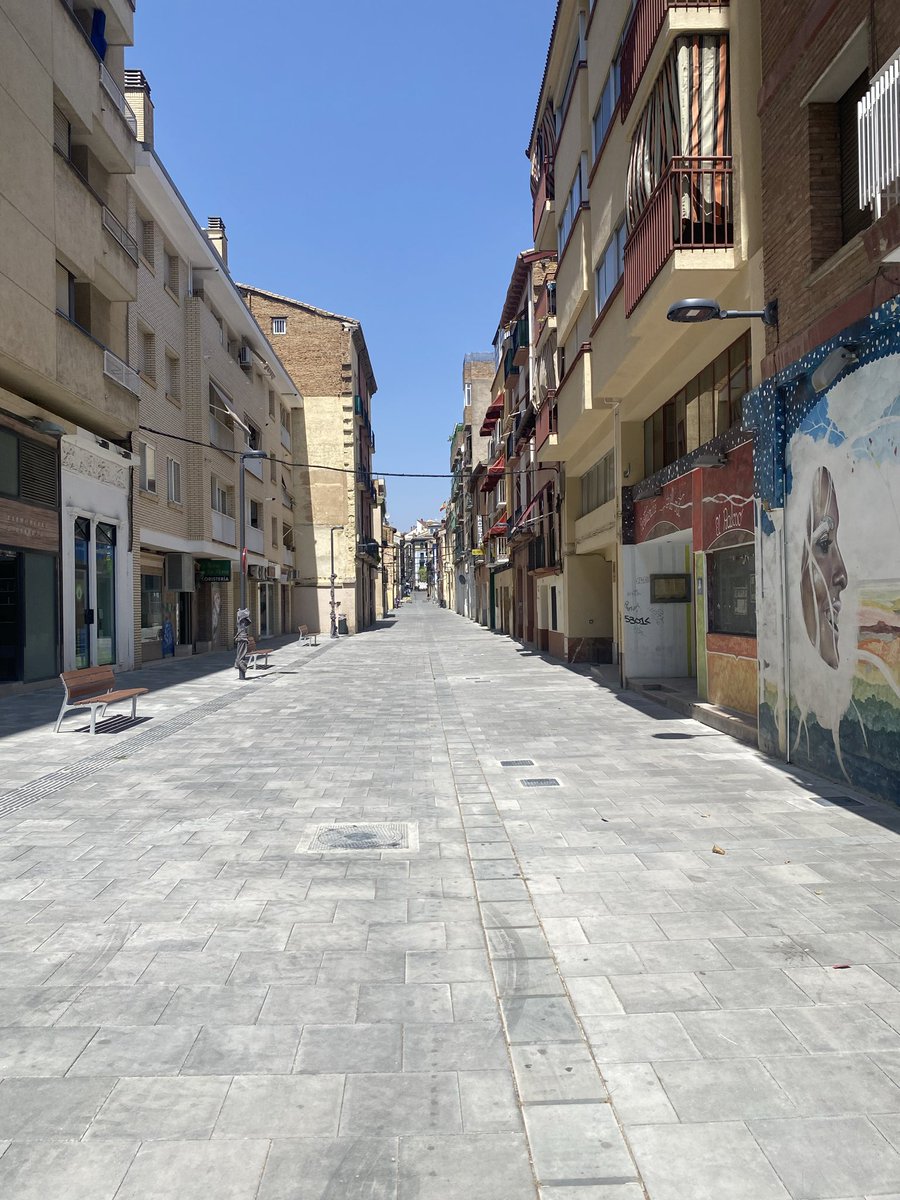 martasistac's tweet photo. Vuelvo a escribir en esta red social para decir que:  NO TENÉIS VERGÜENZA. @aytohuesca @Lorena_OrdunaP.  Plantar dos árboles no es cumplir para nada vuestras promesas. Que no se te llene la boca con Huesca, Lorena… https://t.co/XgKgHF3Wuc