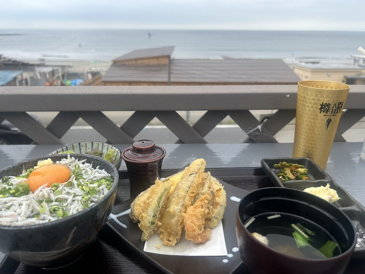 urwd's tweet photo. しらす丼食べに行ってた🐟
生しらすが売り切れてたけど、食べたかったな〜 https://t.co/dnT7NKEFqP