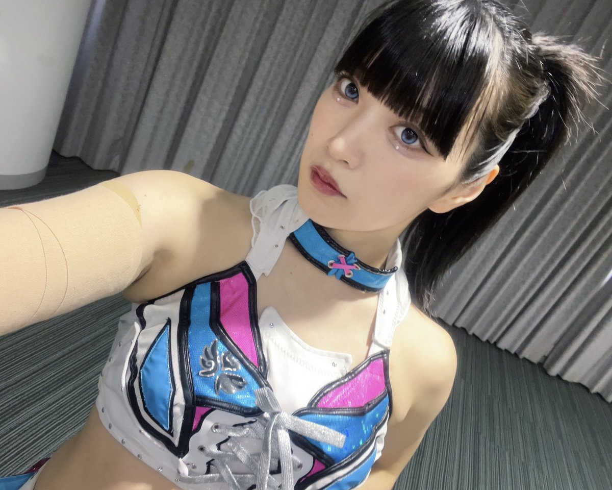 stardom_sakura's tweet photo. よそ見禁止！！！ https://t.co/3rWLwg9NVu