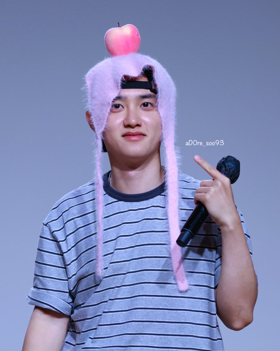 aDOre_soo93's tweet photo. 도경수는 진짜 복숭아가 사람 된 것 같아요~🍑☺️

#EXO #도경수 #DOHKYUNGSOO #KYUNGSOO #디오 #DO(D.O.) #ドギョンス #都敬秀 https://t.co/ZnqiCGhGjo