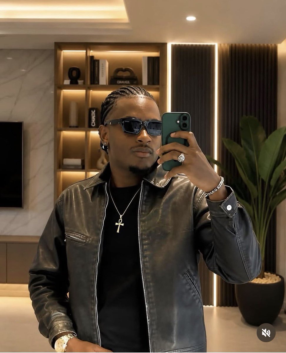 MissDee_PR's tweet photo. Vote for the cool, level headed character that brings balance to the show. He is smart and has a lot of layers to uncover. Please vote Keivo #bbnaija https://t.co/imGKTwOaNH