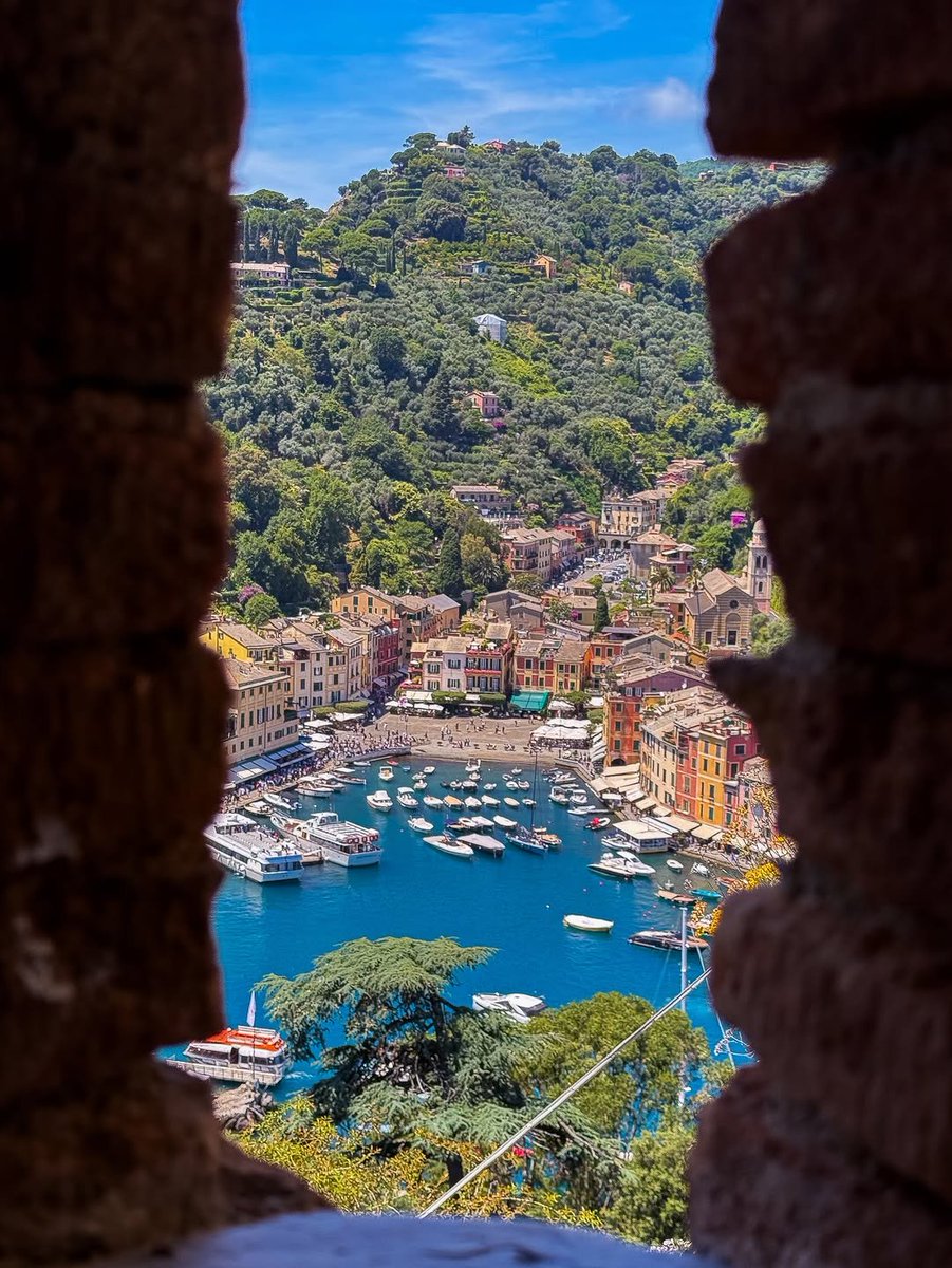 earthwhisperss's tweet photo. Portofino, Italy 🇮🇹 https://t.co/1tVA7DDLGw