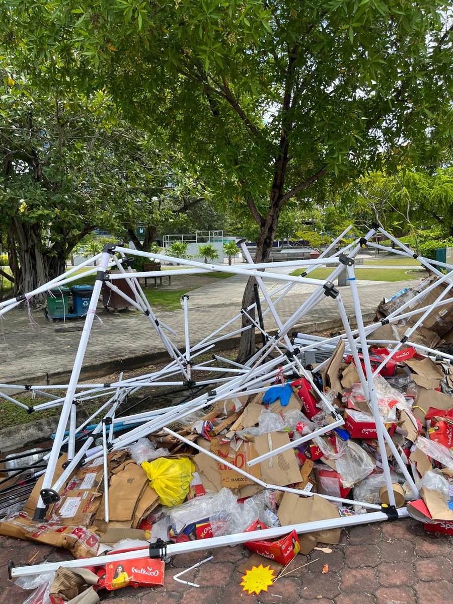 misbah5415's tweet photo. This is absolutely disgusting and beyond disappointing.

It has been days since the 26 Carnival ended, yet the waste is still lying around at Central Park like nobody cares. How is it acceptable to leave a public space in this condition for so long.

Central Park is visited by families, and residents every weekend. Leaving garbage scattered around is not only an embarrassment but also a serious risk to health and hygiene.
Events can be organized, crowds can come and go, but cleaning up afterward is a basic responsibility. 

The community should not have to suffer because of poor planning and lack of accountability.
@malshasharyf 
@HDC_MD 
@MyHulhumalemv 
@PokmanMV