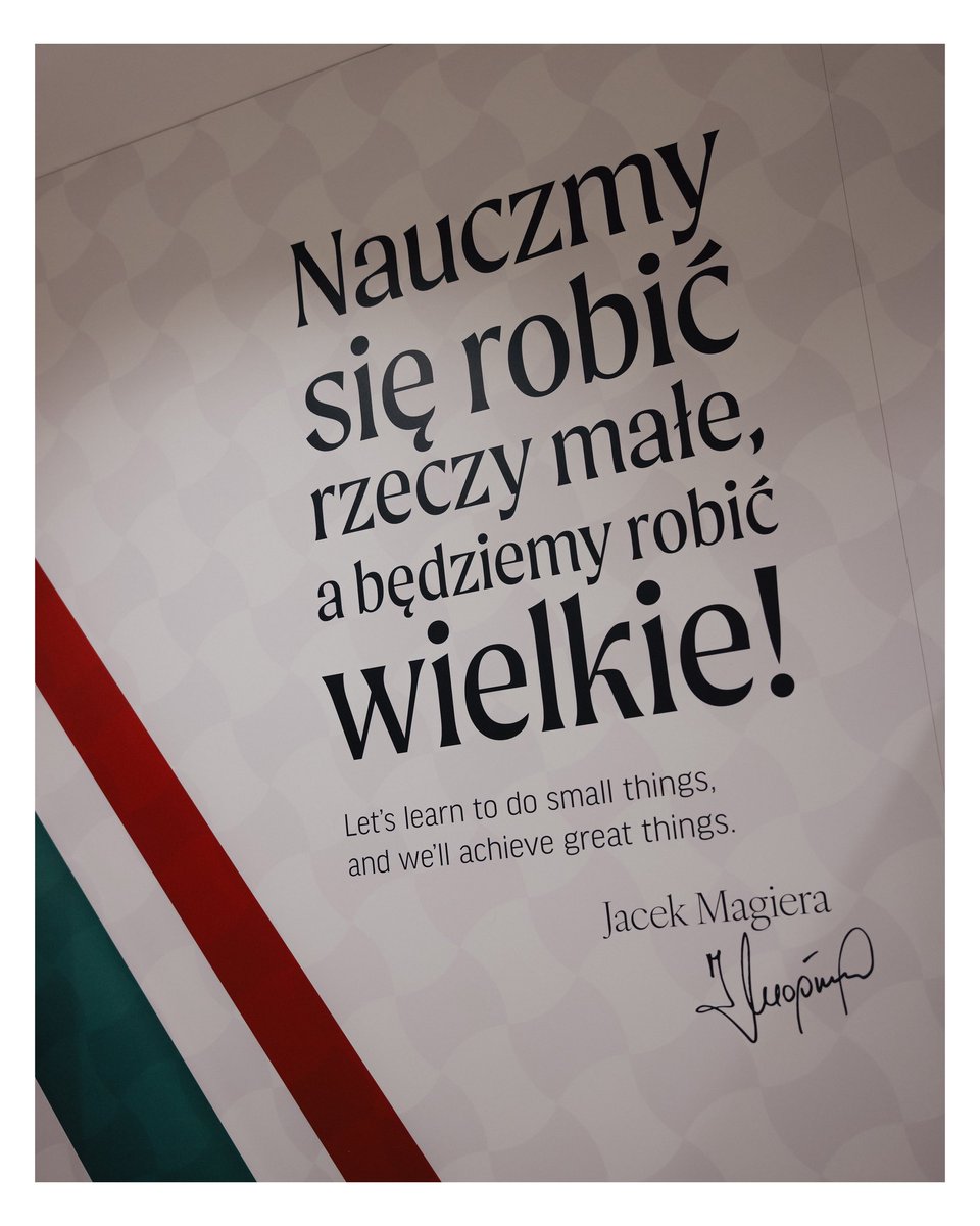 LegiaWarszawa's tweet photo. Są słowa, do których warto wracać, z których warto czerpać i wyciągać lekcje. 

Zwłaszcza, gdy stoją za nimi wyjątkowi ludzie.

Panie Jacku, Legia nigdy o Panu nie zapomni!

📸 @mat_kostrzewa https://t.co/WvHOmHqLYc