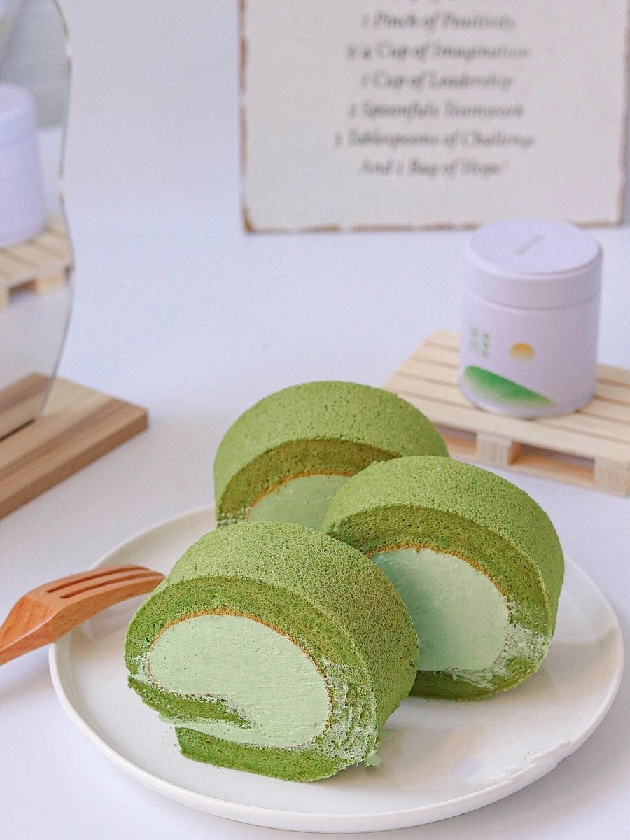 TiffaneyGodb's tweet photo. Just pulled out a bag of crispy matcha cookies—crunchy, not too sweet, perfect 3pm pick-me-up! Who’s grabbing one https://t.co/6NZsGS8Ltm