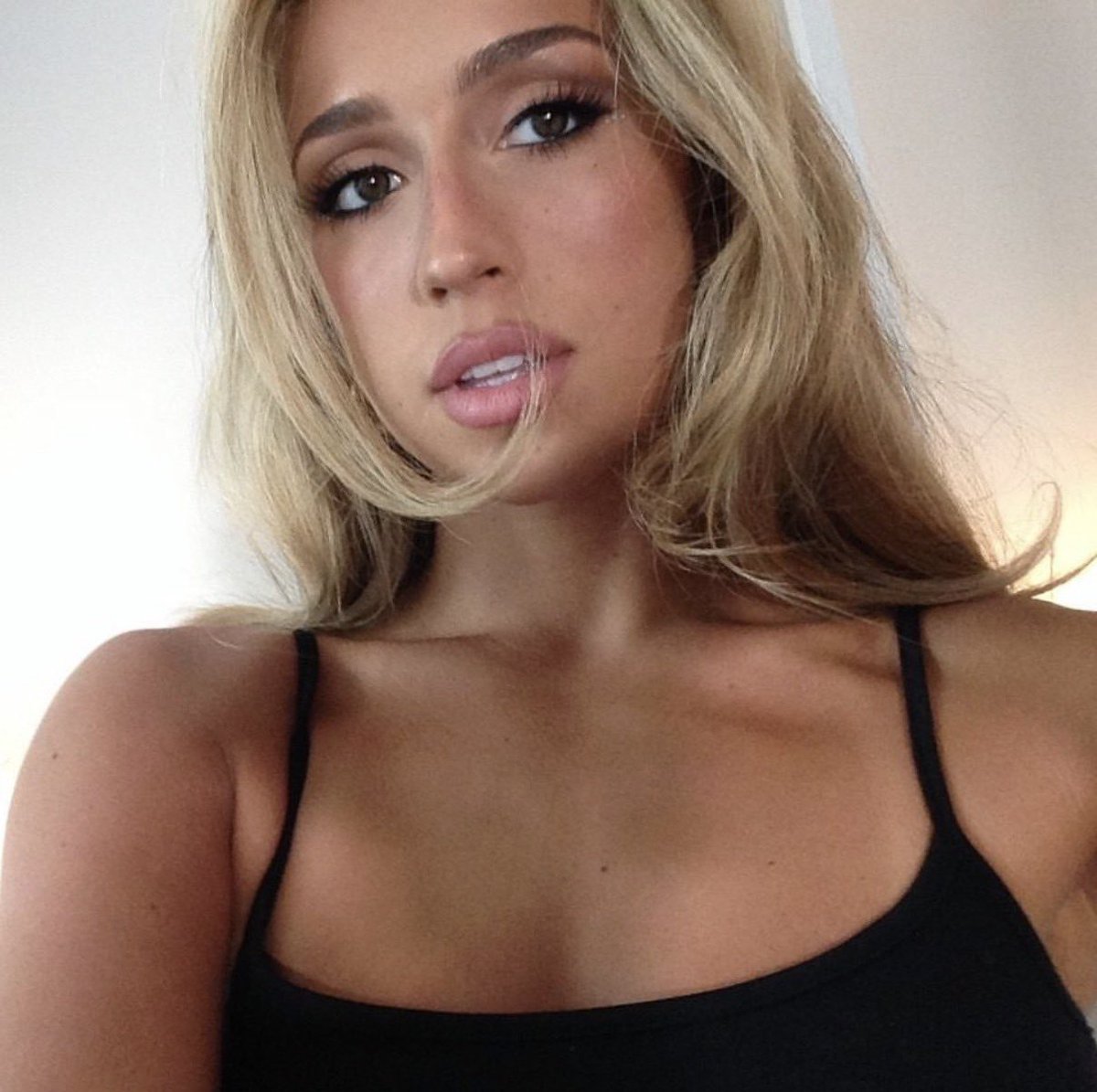 KatGoon4M's tweet photo. 🤍 Aryan Beauty is unmatched 🤍 https://t.co/Z1HZikaM0e