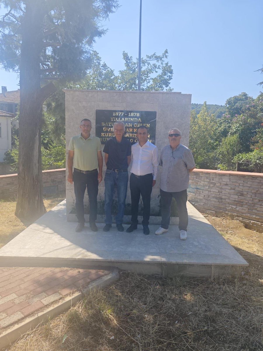 termalkaymakaml's tweet photo. Kaymakamımız Sayın Abdulkadir Şahin, ilçe sakinimiz Aydın AKAN’ı ziyaret etti.

Ziyarette, Aydın AKAN Hocamızın kaleme aldığı “Termal Efsaneleri” adlı eser üzerine sohbet edilerek ilçemizin kültürel mirası üzerine değerlendirmelerde bulunuldu.

@ahusta07 
@yalovavaliligi https://t.co/z0YdXCKNAZ