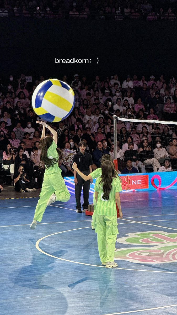 nizhexiaohouer's tweet photo. It feels like n'orm could easily jump as high as a three‑story building with one leap. https://t.co/ItIhFBbrUg