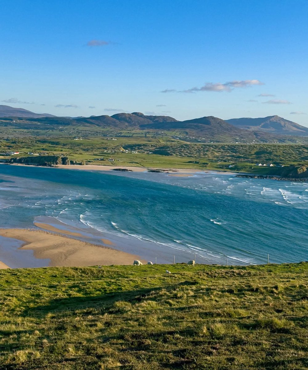 ThisIsIreland3's tweet photo. A wonderful photo of Trawbreaga Bay, in beautiful Inishowen 🏞️ 💫 🌊

📍County Donegal-Ireland ☘️

📸 Asif Shaoor

#Ireland #Donegal #Inishowen #Beach #Trawbreagabay #Wildatlanticway #Views https://t.co/G68YdHQW8O