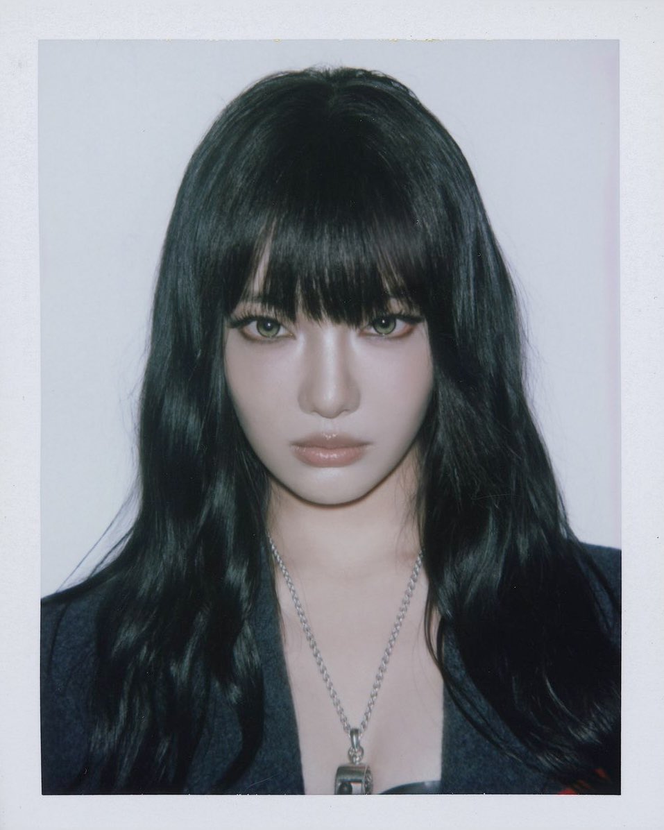 ningningspics's tweet photo. THIS FACE CARD https://t.co/xkhuBE0rDK