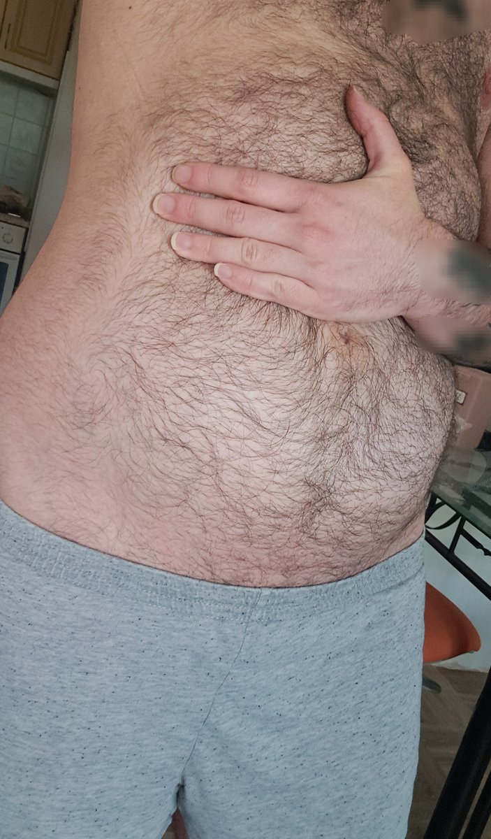 Skyller_000's tweet photo. when you wake up in the morning with a completely full, bursting bladder. Ohhhhhh. 

I'll try to squeeze all my morning coffee into it. 

😱 https://t.co/rcDcimuw1m