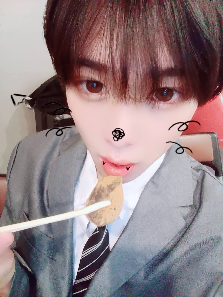 kyosuke_teruter's tweet photo. みんなきょーくんはなんの髪型が似合うと思うう？？💚 https://t.co/tGvMYjkocy