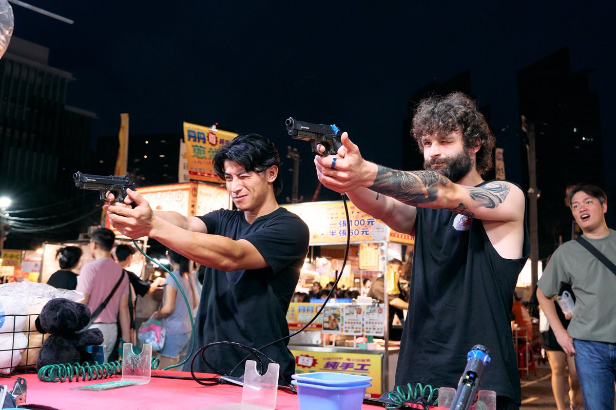 starluxjapan's tweet photo. チェコ野球界のスター、オンジェイ・サトリア選手が台湾周遊の旅へ💫

最初の目的地は台南。台湾代表主将・陳傑憲選手の案内で古都を巡り、夜市グルメも満喫😋
この後は阿里山や台北へ。台湾の魅力をたっぷり体験していただきます🧡

#STARLUX #Taiwan #WavesOfWonder https://t.co/jsa669M3VX