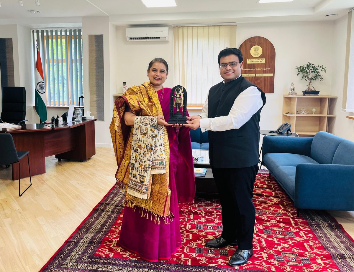 movastacon_org's tweet photo. A Privilege to meet H.E. Ms. @Namrata_SKumar Ji, Indian Ambassador to Latvia. 🇮🇳 🤝🇱🇻

Excellent opportunity to exchange perspectives on strengthening India–Latvia engagement 

@Movastacon https://t.co/DqUtA7nwCr