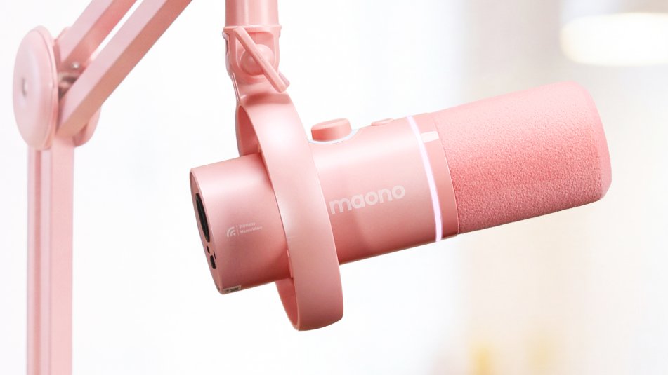 KawaiigamingT's tweet photo. デスクが超カワイイ空間に生まれ変わる…！

MAONO『PD200W』に新色ピンクが登場🎀✨

ワイヤレス・USB・XLRの3way接続＆スマホ直接接続に対応！

面倒な配線ストレスなしで、ノイキャン搭載の高音質配信や録音が可能📱

#kawaiigaming https://t.co/UT9iHNdVDt