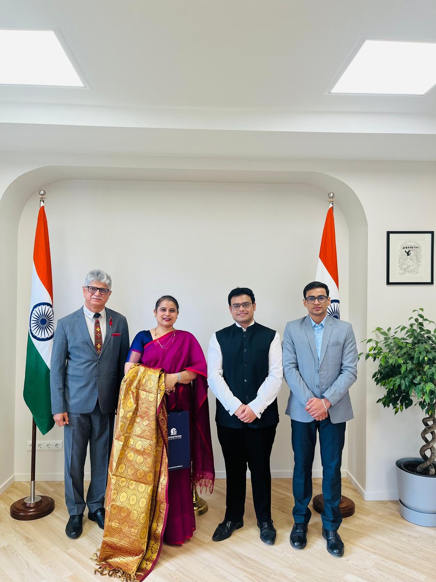 movastacon_org's tweet photo. A Privilege to meet H.E. Ms. @Namrata_SKumar Ji, Indian Ambassador to Latvia. 🇮🇳 🤝🇱🇻

Excellent opportunity to exchange perspectives on strengthening India–Latvia engagement 

@Movastacon https://t.co/DqUtA7nwCr