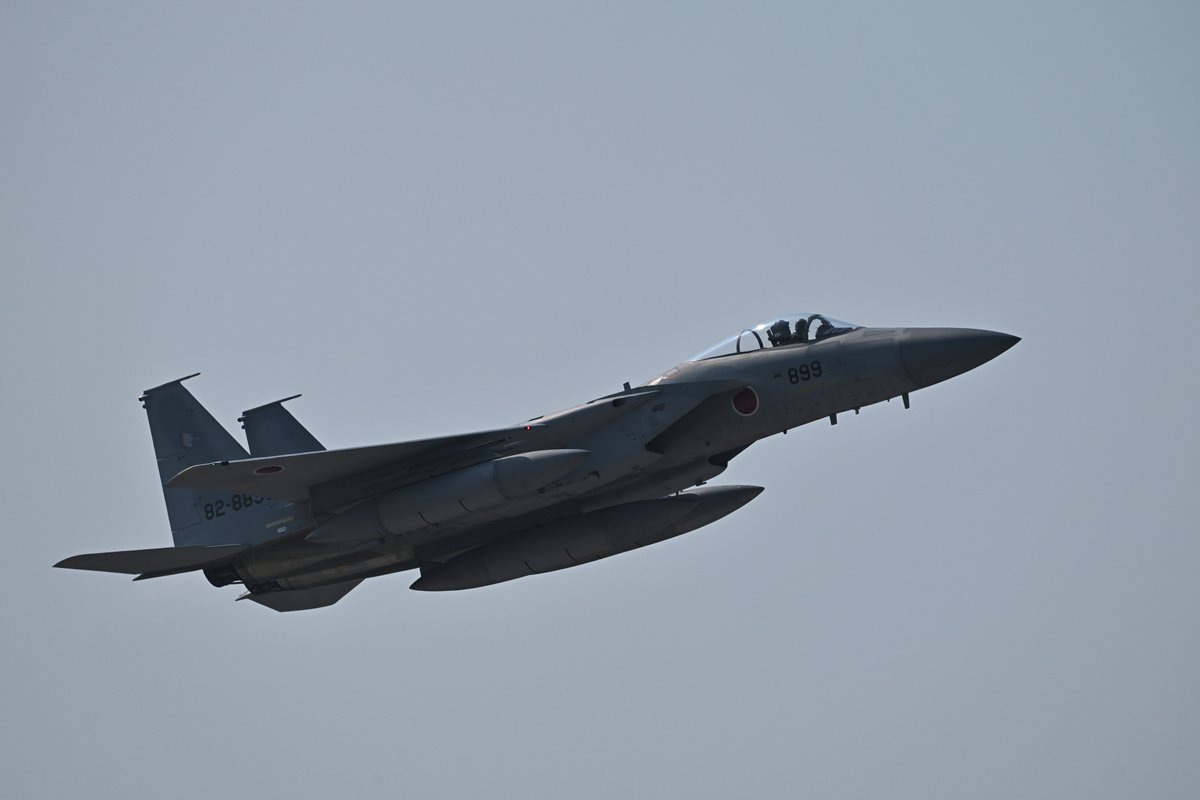 KNGIHT2000's tweet photo. 本日204SQ×3機　304SQ×２機御一行様が降りてこられました🙌（304は撮影出来ず）

204のF-15３機は那覇へ帰投する感じで上がって行ったけどなぜか築城に戻ってきました🤔

その後１６：１５分以降帰投したかは不明です

#築城基地
#那覇基地
#204SQ
#304SQ https://t.co/Hg4a7iqpWr