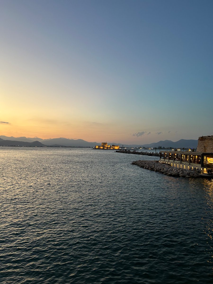 yu_lee's tweet photo. Τελευταίο ηλιοβασίλεμα. 

Μάλλον https://t.co/nCTtYwbZEi