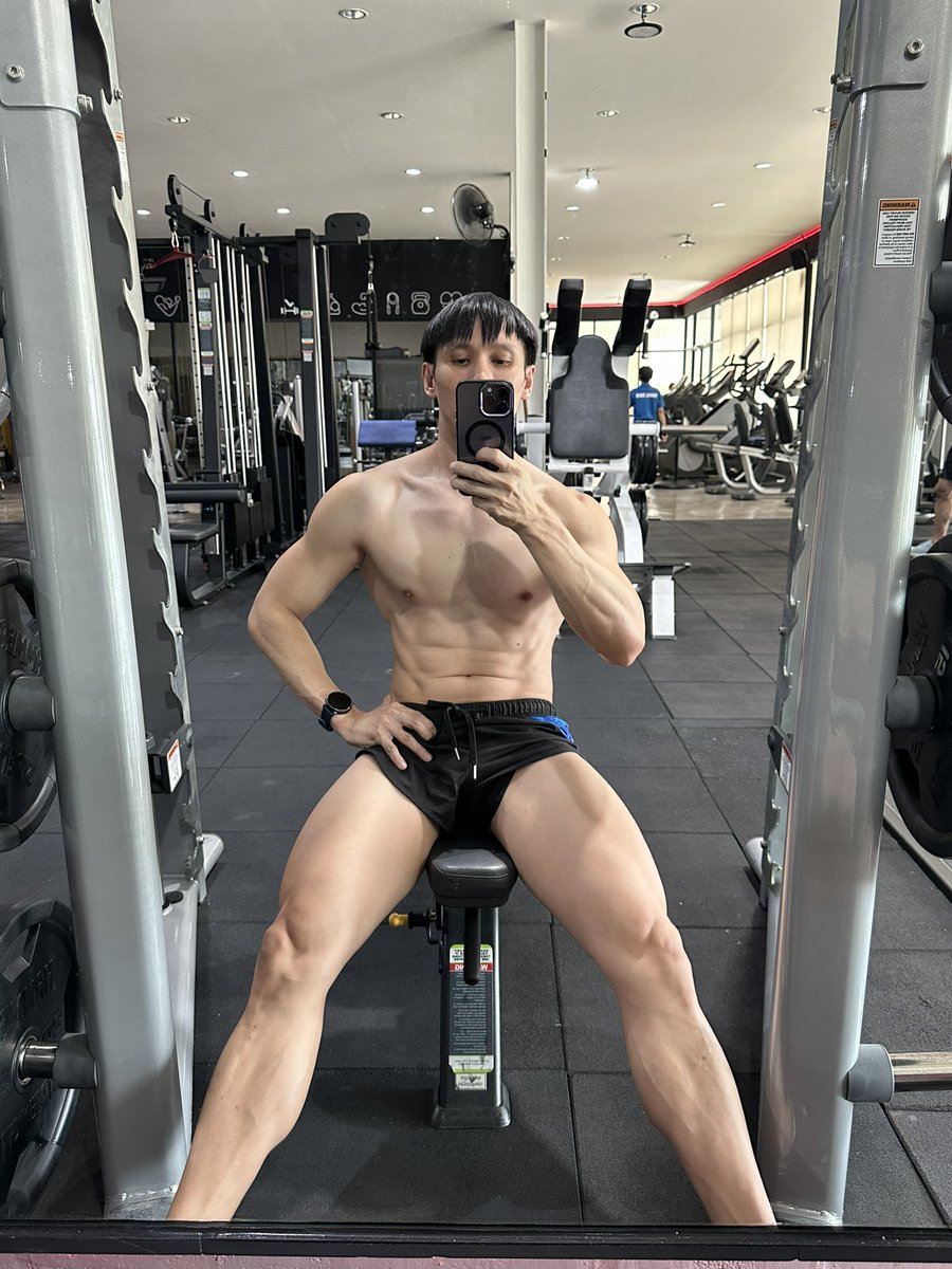 dreamlibbz's tweet photo. นั่งเหม่อ https://t.co/lLG4Y7OWqQ