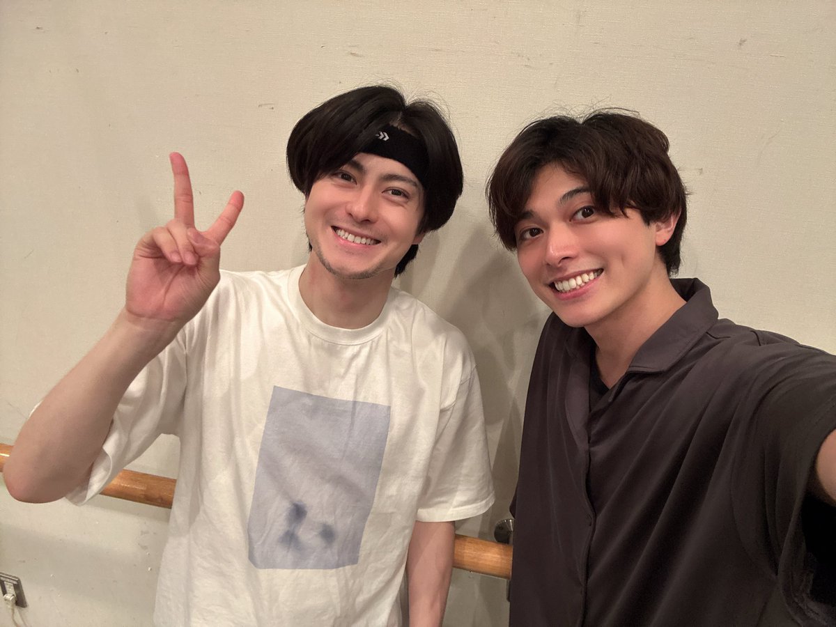 suna_syu_'s tweet photo. 久しぶりの！のすけさん！！

#舞台龍が如く https://t.co/arGSLc0BDj