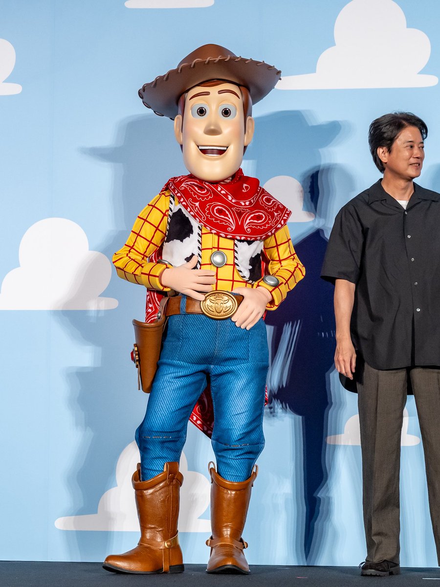 DtimesDrama's tweet photo. ディズニー＆ピクサー映画『 #トイストーリー５ 』大ヒット御礼舞台挨拶
ウッディ・バズ・ジェシーがお祝いに駆けつけました☆
詳細→https://t.co/Cxw6lk5WN6 https://t.co/bdq4b9Q6xx