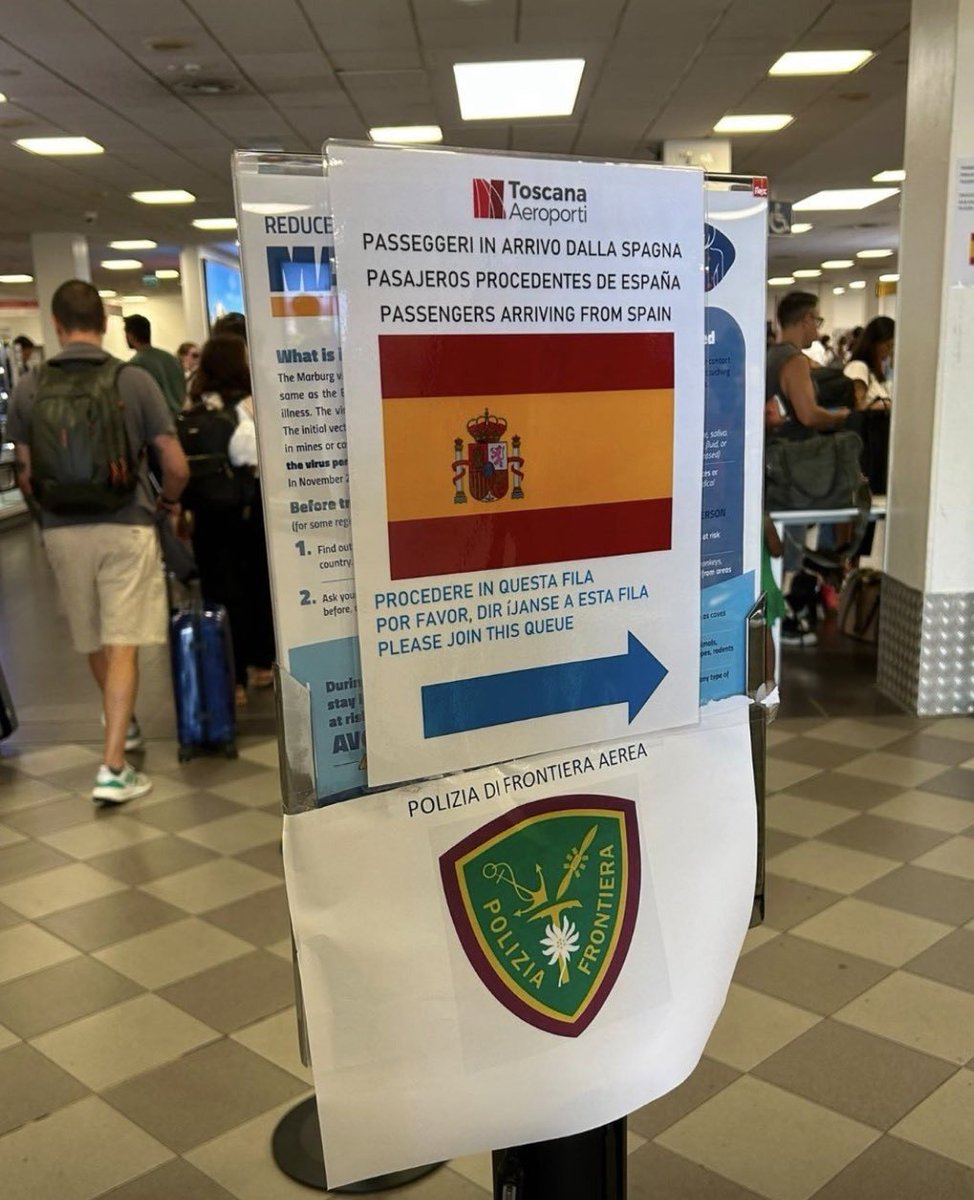 Undercover_Camo's tweet photo. Aeropuerto de Italia. https://t.co/7pYdia4Hl7