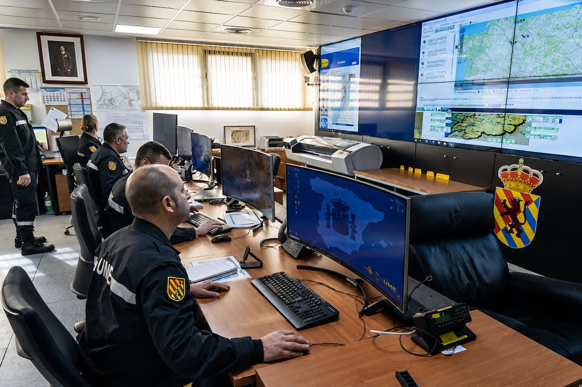 oliverevans767's tweet photo. The reform of emergency radio communications in Spain is worth considering efficient communication is crucial for rescue operations. https://t.co/6n9aYXLoW6