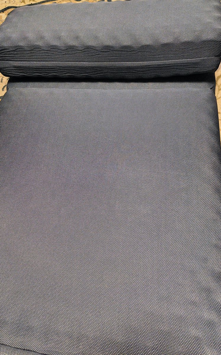 masarinable's tweet photo. 小さめサイズのマットレスを購入しました
座椅子を端にずらせば十分に置けるので
これで寝苦しい日でもクーラー部屋で眠れそうです https://t.co/L9Lg7Qqz1T