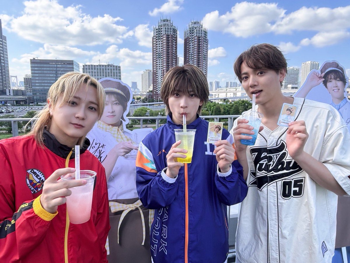 ichigo_shiota's tweet photo. そして！
アクターズリーグカフェの稼働も
ありがとうございま���た‼️

本日もドリンク大盛況で嬉しい限りです✨️

これからもよろしくお願いします☺️

高野洸さんからかき氷の
差し入れがありました‼️
ありがとうございます！！！
夏を感じました🍧

#アクターズリーグ☕️ https://t.co/4hpZwmZfMO