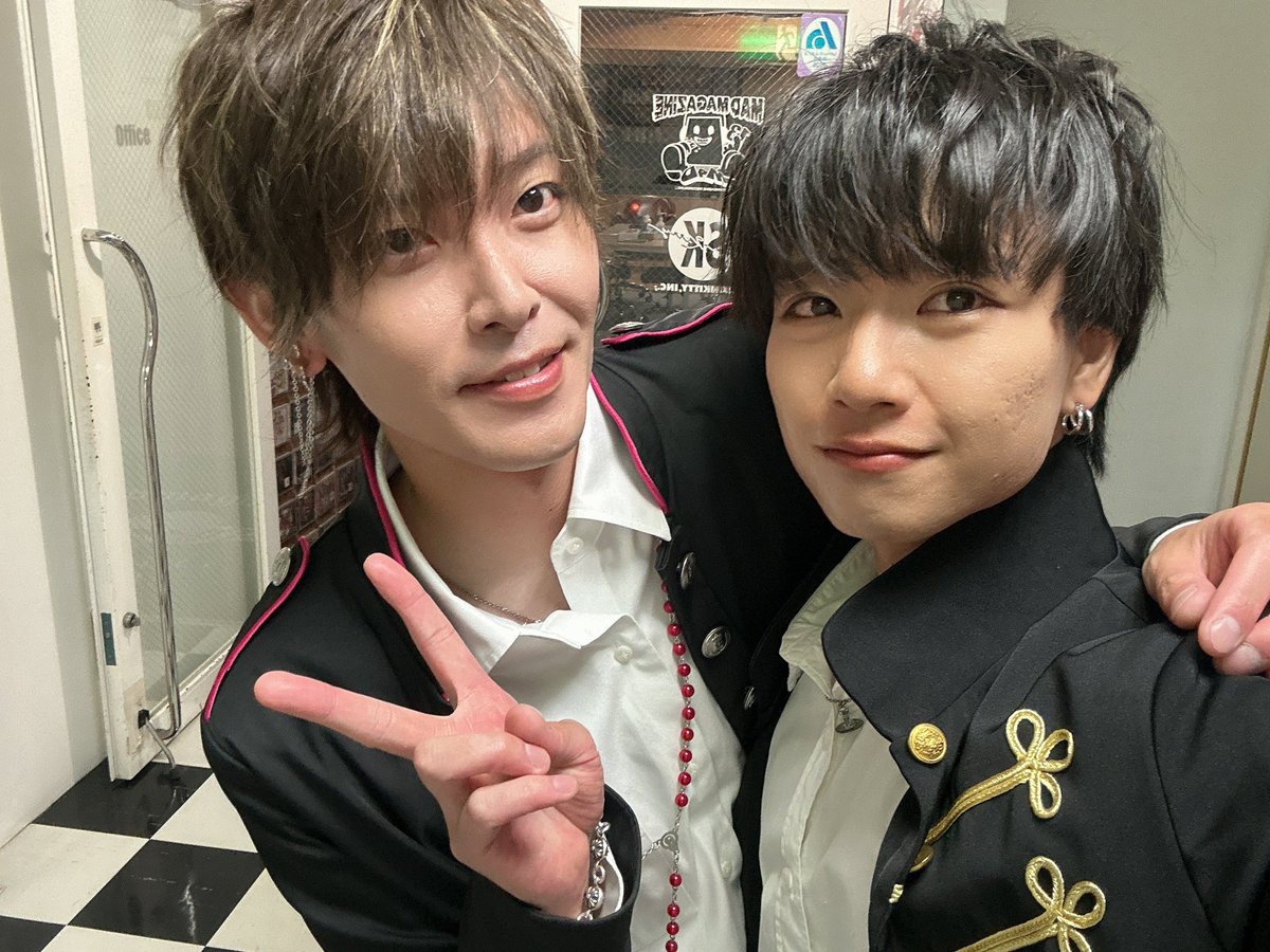 IOF_tossy's tweet photo. 【ライブ情報】
2026.9.21(月)“ROCKIN'STEADY”NORANGE 25th ANNIVERSARY SHOW

この2人と唯我独尊で出演させていただきます！
みんなでNORANGEさんの周年お祝いしましょう🎉

唯我全時代の楽曲復習して来てね🎤 https://t.co/0i5LE9jCrQ