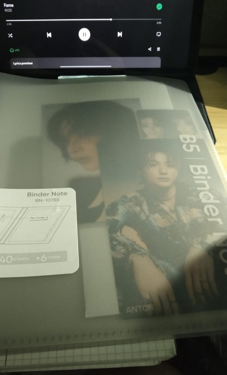 molleculars's tweet photo. New binder yeaaaay 🕺🏻 aku cinta rz selamalamanya https://t.co/RTOyVuxpoc