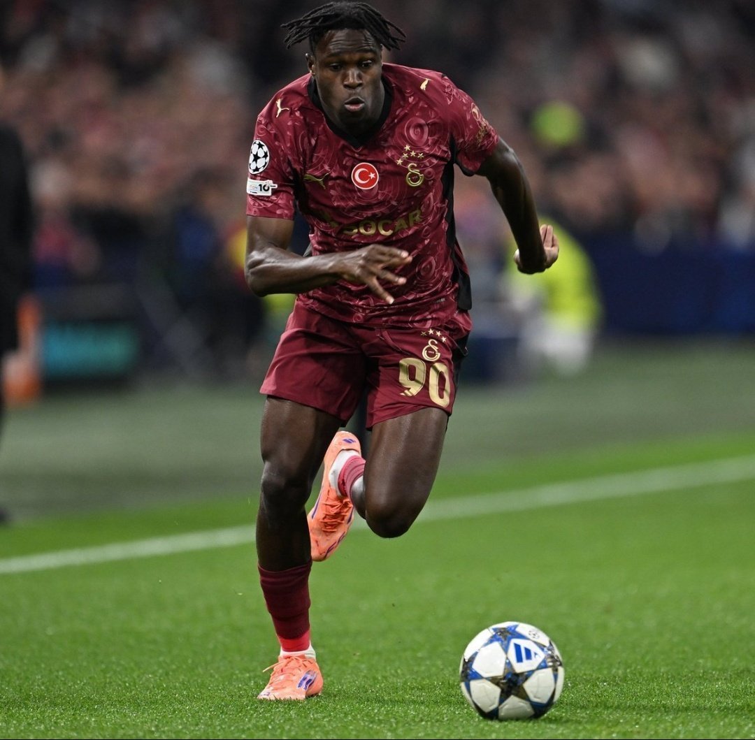 hsnyldrm1979's tweet photo. 🚨 Manchester United, Galatasaray forması giyen Wilfried Singo ile ilgileniyor.

(@UtdJournalist) https://t.co/GdCc7Qilhq