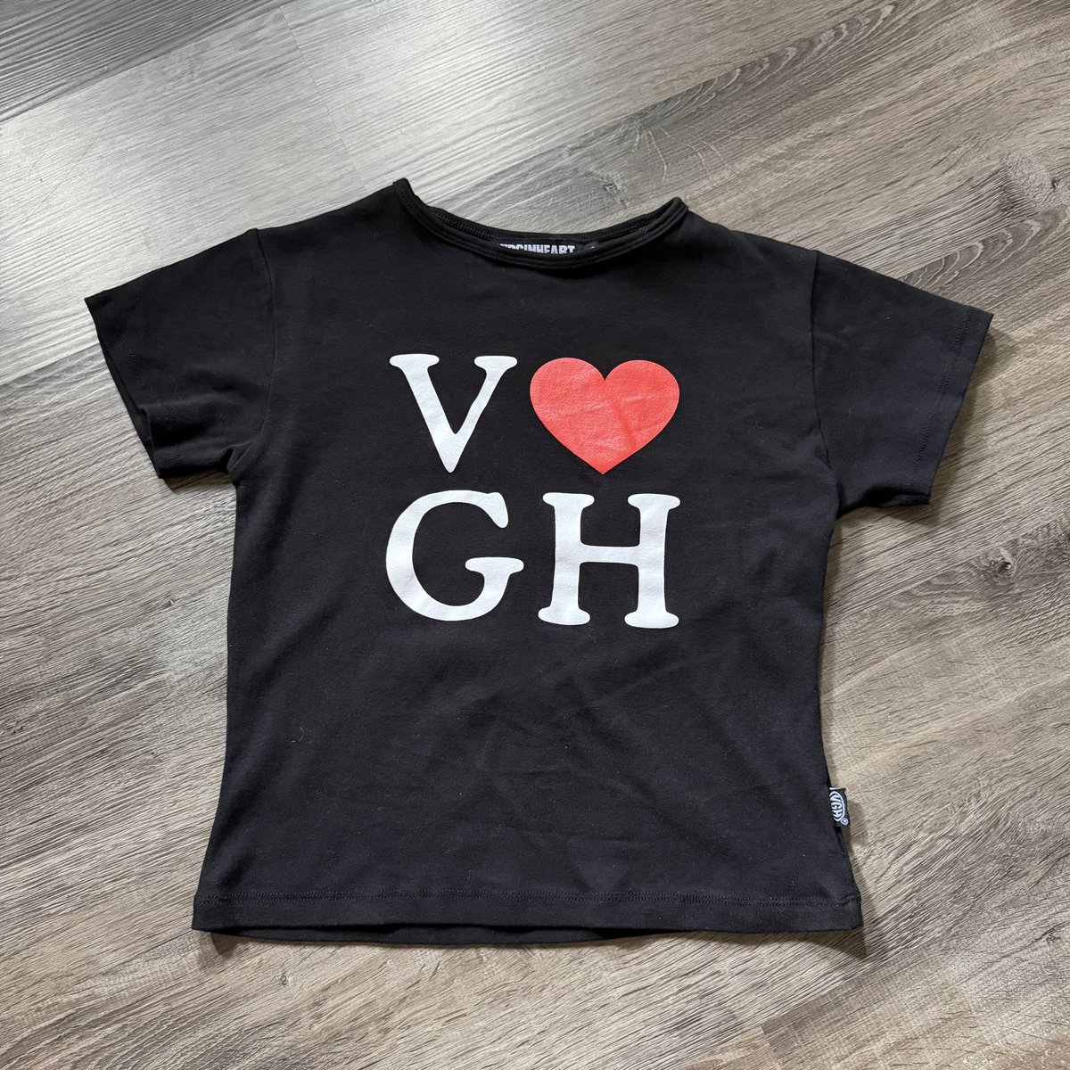 3500000z's tweet photo. vgh baby tee 
size : m chest 32-38 length 17
price : 200 bath รวมส่ง
แค่ใส่ลองอย่างเดียวค่ะ https://t.co/Phc0ylPKUE