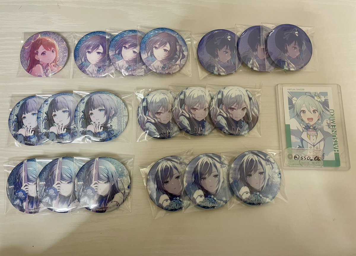 ssOwOa's tweet photo. 【交換/譲渡】プロセカ グリッター缶バッジ グリ缶 

譲：画像1、2

求：54C愛莉＞画像3枚目or定価+送料＞画像外ミク、愛莉

54Cみのりは同数での交換、他は比率違い、抱き合わせ可

⚠️リトリン必読
お気軽にお声掛けください🌙*·̩͙ https://t.co/Zp64Mvd1EY