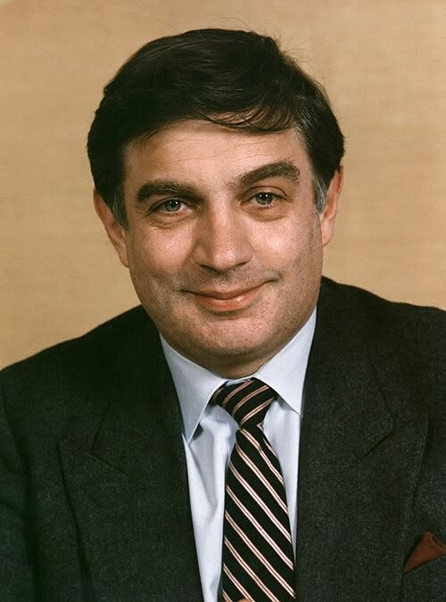 robertc77438249's tweet photo. from Peter Sutherland "father of globalism" from 2006:
"We must use migration to turn the English people into a minority in England. This will change the identity of the indigenous and import a new majority that will end the very idea of England.
This is critical for globalism. https://t.co/MFb1uShPdE