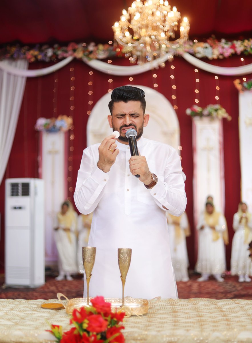 PastorAmrit's tweet photo. Man of God #PastorAmritSandhuJi led the congregation in a sacred time of partaking in the Holy Communion. With reverence, he declared, "Lord, this is Your Body and Blood, broken and shed for me. We partake of Your Holy Communion with repentance and forgiveness." https://t.co/sWKpm86xM6