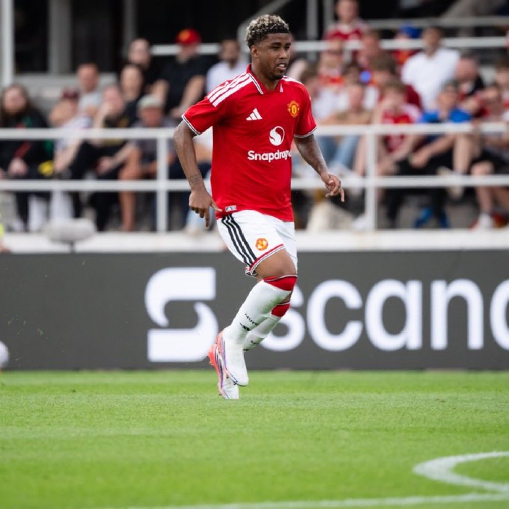 StatmanDave's tweet photo. 🇧🇪 Youri Tielemans
🇧🇷 Andrey Santos

IF Manchester United were to sign no more players, how would you rate their “midfield rebuild” out of 10? https://t.co/nyWJrAUWFa