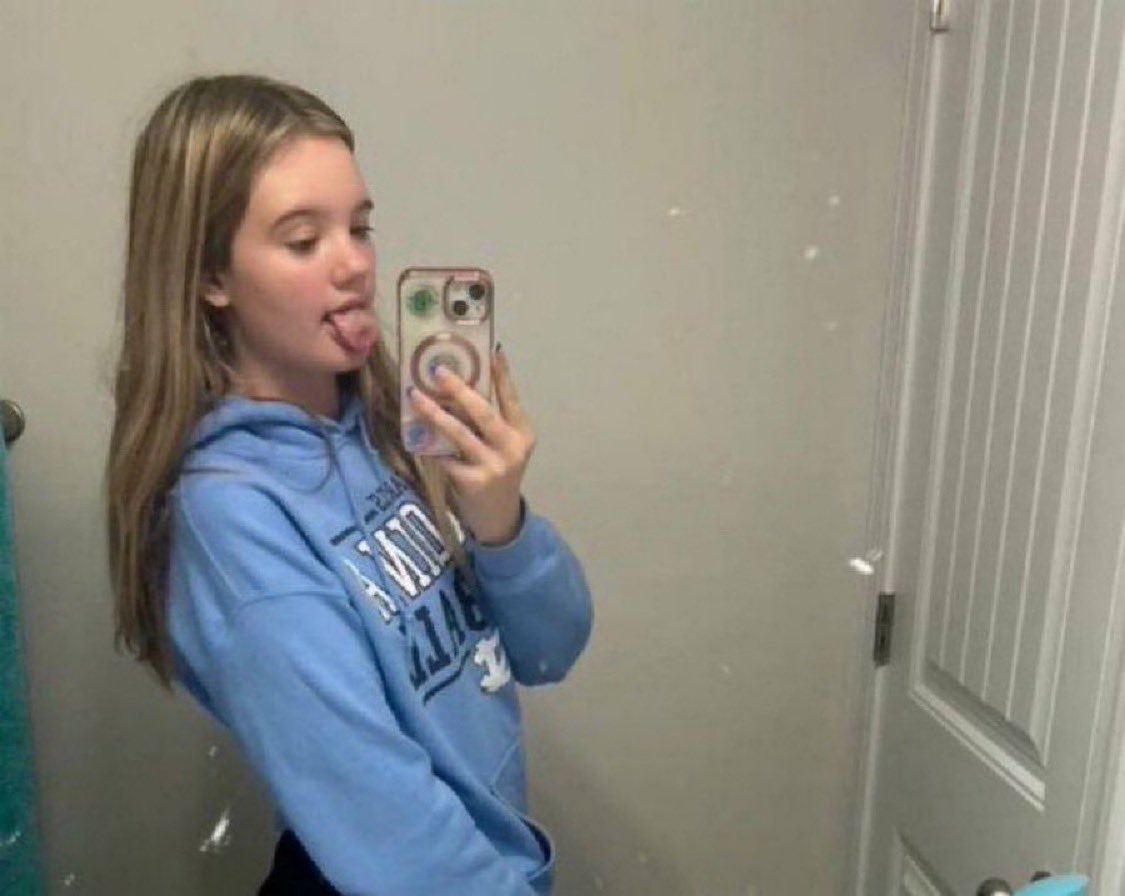 linnahayten's tweet photo. mayyyy i dm youu randommm picsss??
(answerr quicklly ☺️).. https://t.co/WQX9YeaUEY